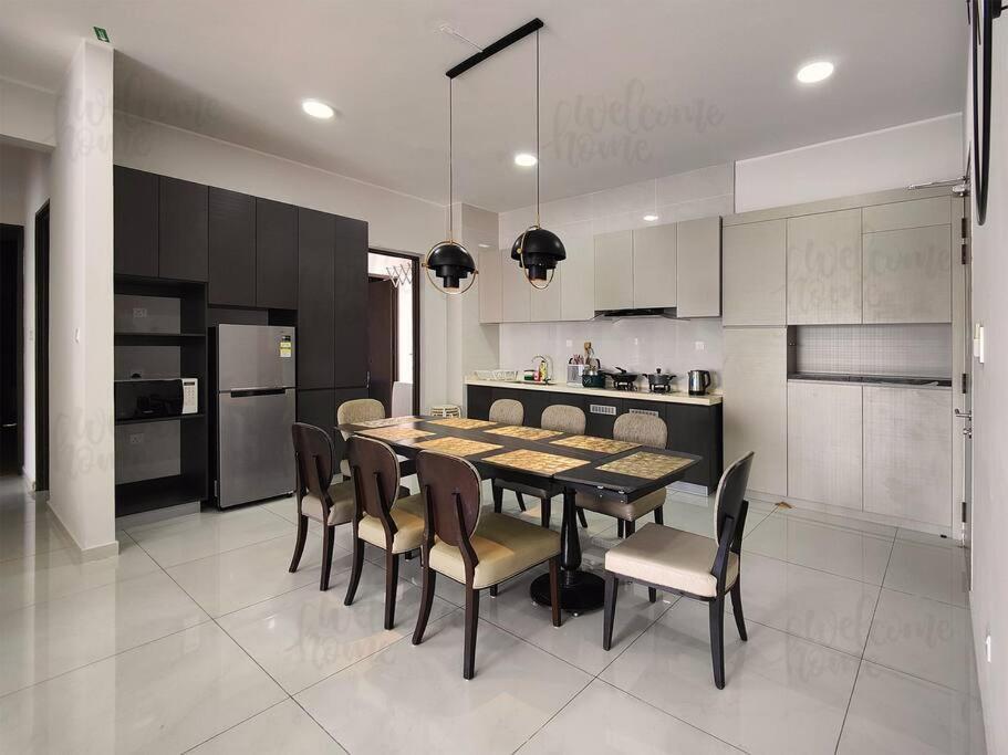 Bay Laurel, Country Garden Danga Bay Homestay By Welcome Home ยะโฮร์บาห์รู ภายนอก รูปภาพ