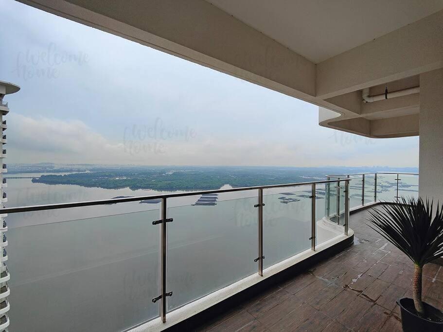 Bay Laurel, Country Garden Danga Bay Homestay By Welcome Home ยะโฮร์บาห์รู ภายนอก รูปภาพ