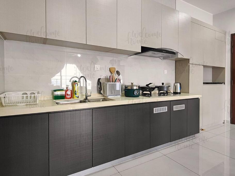 Bay Laurel, Country Garden Danga Bay Homestay By Welcome Home ยะโฮร์บาห์รู ภายนอก รูปภาพ